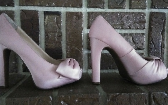 Shoe's - Picture 6 of 6